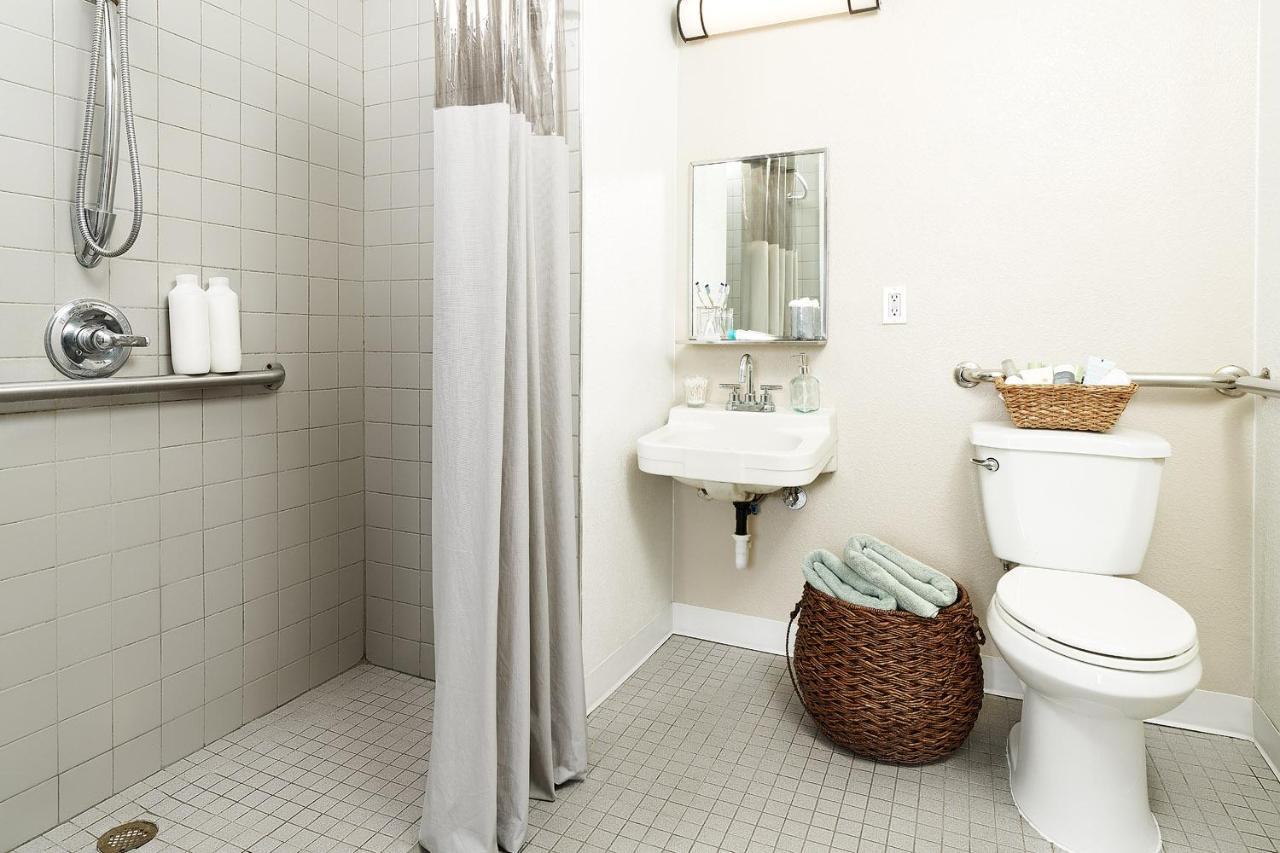 Intown Suites Extended Stay Raleigh Nc- Capital Blvd Exterior photo